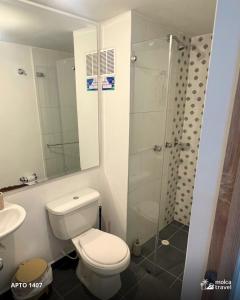 Alojamiento Familiar para 19 - A 5min del Aeropuerto-Parque del Café - Con Piscina - By Molca Travel