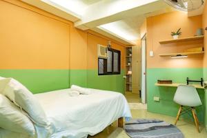 Economy Room with Private Bath near LRT Santolan Pasig