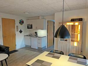 803-Hvide-Sande-Havnegade-2-1-B