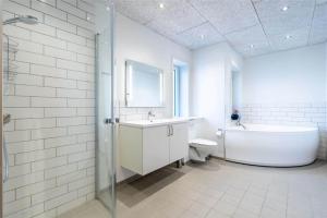 805-Hvide-Sande-Havnegade-2-1-C