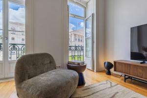 178 Stunning Parliament Views - by Feeling Inn