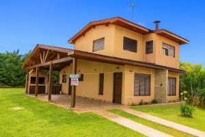 Casa en Country en Miramar 3 habitaciones - Cerca del Mar - 3hvězdičkové hotely ve městě Miramar