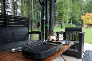 Pino-富士山麓-山中湖-新築貸切ヴィラ-蚊帳東屋BBQ無料-150平米ドッグラン付-小型犬3匹無料-長期滞在早期歓迎割引-バリアフリー