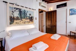 Farinata Apartment by Mamo Florence