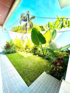 Mahayasa Villa with garden