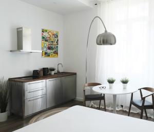 ComeCasa Modern Studio Crocetta M3