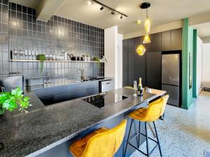 Luxurious hotel-type living couples retreat- pool