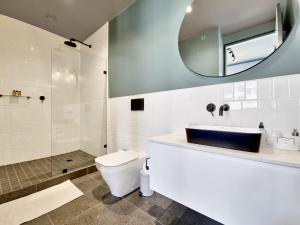 Beautiful,central,secure- hotel living for couples