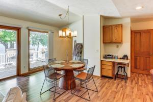 8 Mi to State Park Waterfront Home on Duck Lake