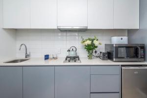 Chic Urban Studio at 1 on Albert