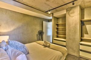 Secure Apartment in modern, new development!