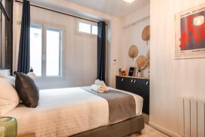 ParisConciergerie - Duplex for 12 with Cinema, 4BR