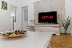 Spacious 2BR Apartment - University Square, City Center