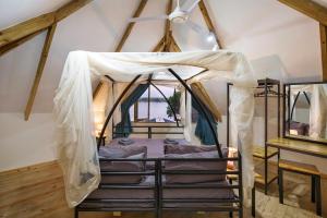 Zambezi River Cottages