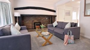 The Burrow House with Hot Tub Park Facilities