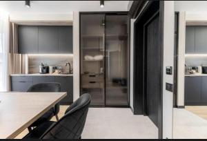 Преміальні апартаменти на березі озера Молодості