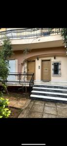 Modern Glyfada Apartment Sleeps 6, 5min Walk to Beach