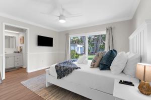 Helenes Coastal Escape