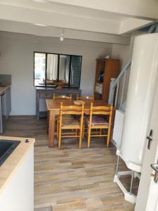 Maison campagne près de la rivière