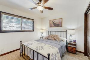 3BR Home with Hot Tub, Decks, Game Room