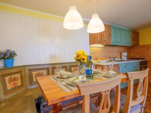 Bellavista B Garten-Appartement mit Pool