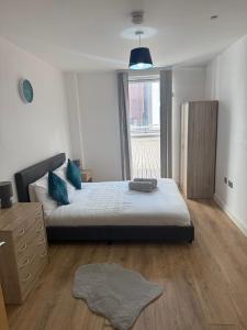 Deluxe 1 Bedroom Central Apartment - Fast Wifi- Utilitia Arena - ICC - Sea Life Centre