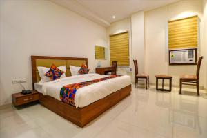 Hotel Parisar