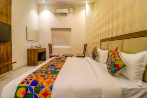 Hotel Parisar