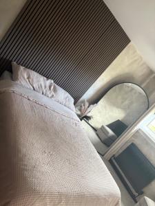 Modern 1 bedroom flat full flat