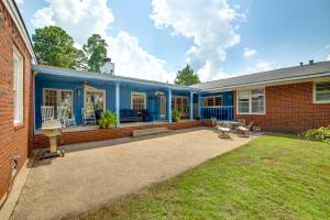 10 Mi to Lake Palestine South Tyler Location!