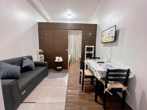 Makati City Ph SnowWhite Staycation - 3-звездочные отели в городе Манила