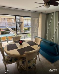 Alojamiento Familiar para 21 - A 5min del Aeropuerto - Con 4 Pisincas - 3 Jacuzzi - By Molca Travel