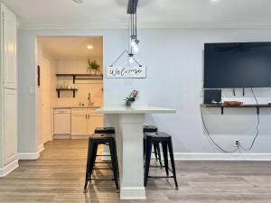 Downtown City View Location Onsite PARKING LM 1207