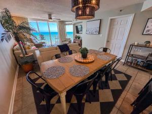 Crescent Shores S 1210