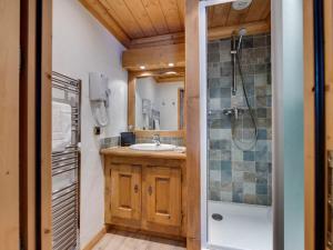 Chalet spacieux à La Rosière avec hammam et jacuzzi pour 15 personnes - FR-1-690-25