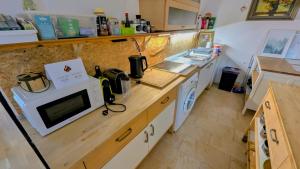 Very old house Ptice