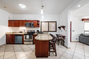 Beautiful Condo, Tamarindo Costa Rica