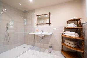 Situato sulla prima collina con vista magnifica