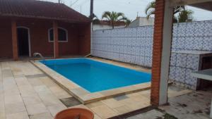 Boa vida a 300 metros da praia