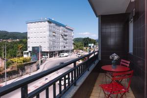 Comodidad y luz en Puenteareas by CABANA Rentals