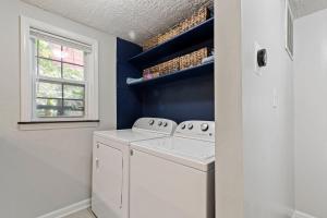 Cozy & Quiet Home Away from Home - 3 Beds 2 Baths - Fully Fenced Yard