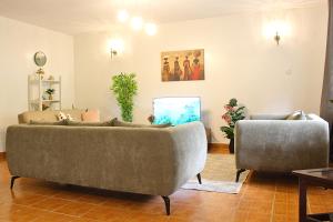 Charming 3-Bedroom Townhouse with Garden & Balcony - Lavington, Nairobi