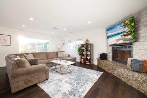 Ocean Views 2 Kitchen Living area Villa