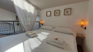 Studio Janna - Palazzo Gaddi Heritage in Florences Historic Heart