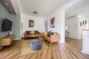 Premium 4BR Apartment near Buda Castle