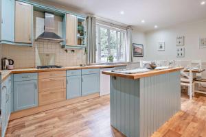 3 Bed in Cwmtaf oc-p32979