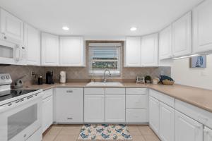 Helenes Coastal Escape