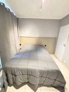 Apartamento inteiro, 3 quartos, com vaga de estacionamento, no Brás, próximo ao Templo de Salomão