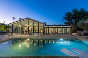 Escuela Sunset by ACME House Company