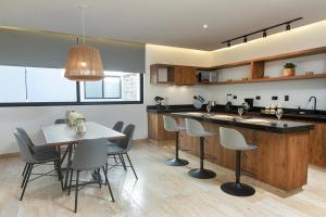 Moderno Depa 2BR con Alberca en Rooftop 5ta Avenida